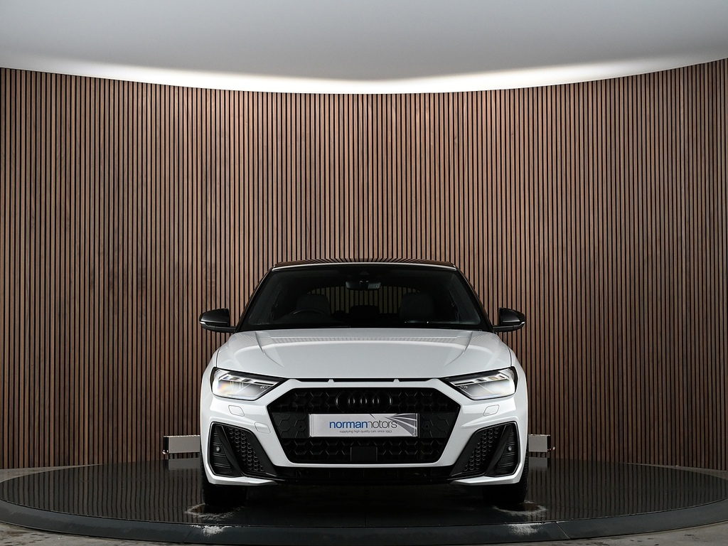 Audi A1 1.5 Tfsi 35 Black Edition Sportback S T White #5