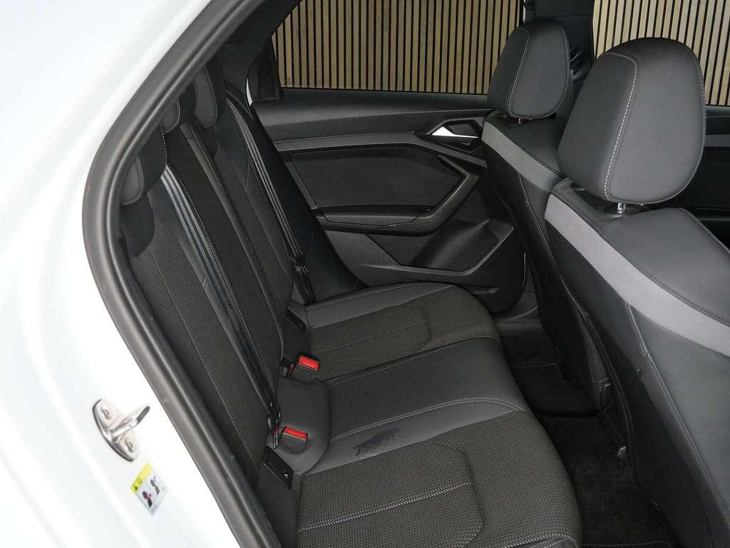 Audi A1 25 Tfsi Black Edition S Tronic  #31