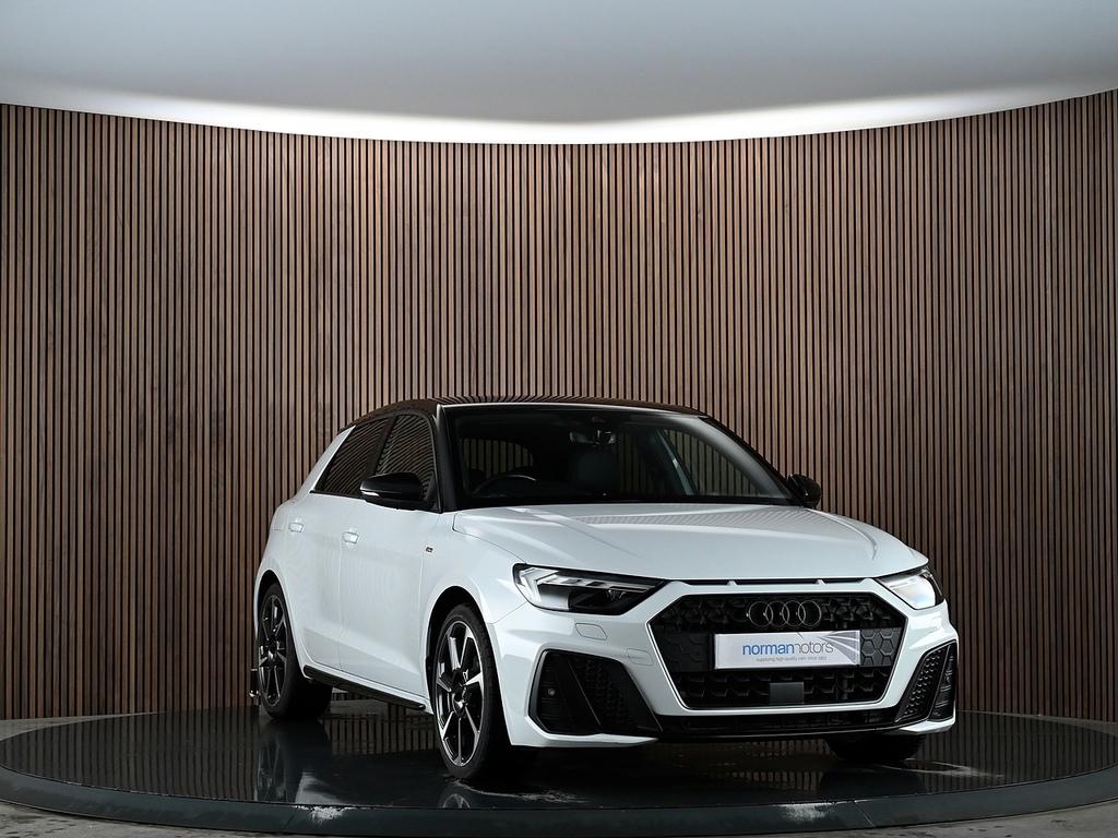 Audi A1 1.5 Tfsi 35 Black Edition Sportback S T White #4