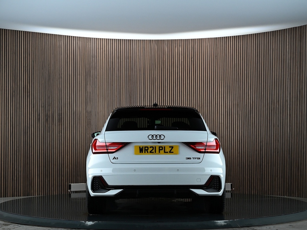 Audi A1 25 Tfsi Black Edition S Tronic  #8