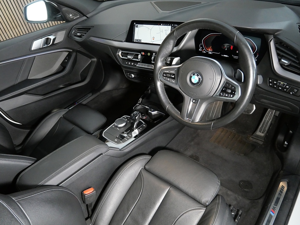 BMW 1 Series 2.0 120D M Sport Hatchback Xdrive White #3