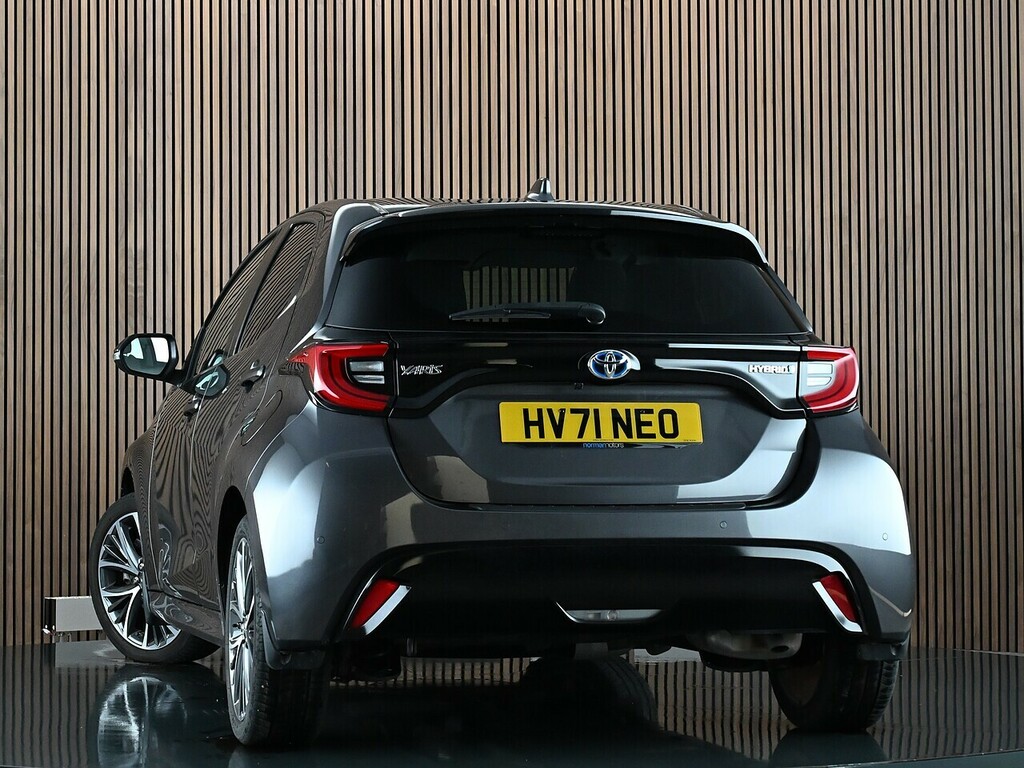 Toyota Yaris 1.5 Vvt-h Excel Hatchback Hybrid E-cvt Grey #2