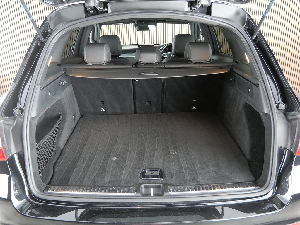 Mercedes-Benz GLC Class 2.0 Glc 250 4Matic Amg Line Premium 208 Bhp Blue #40
