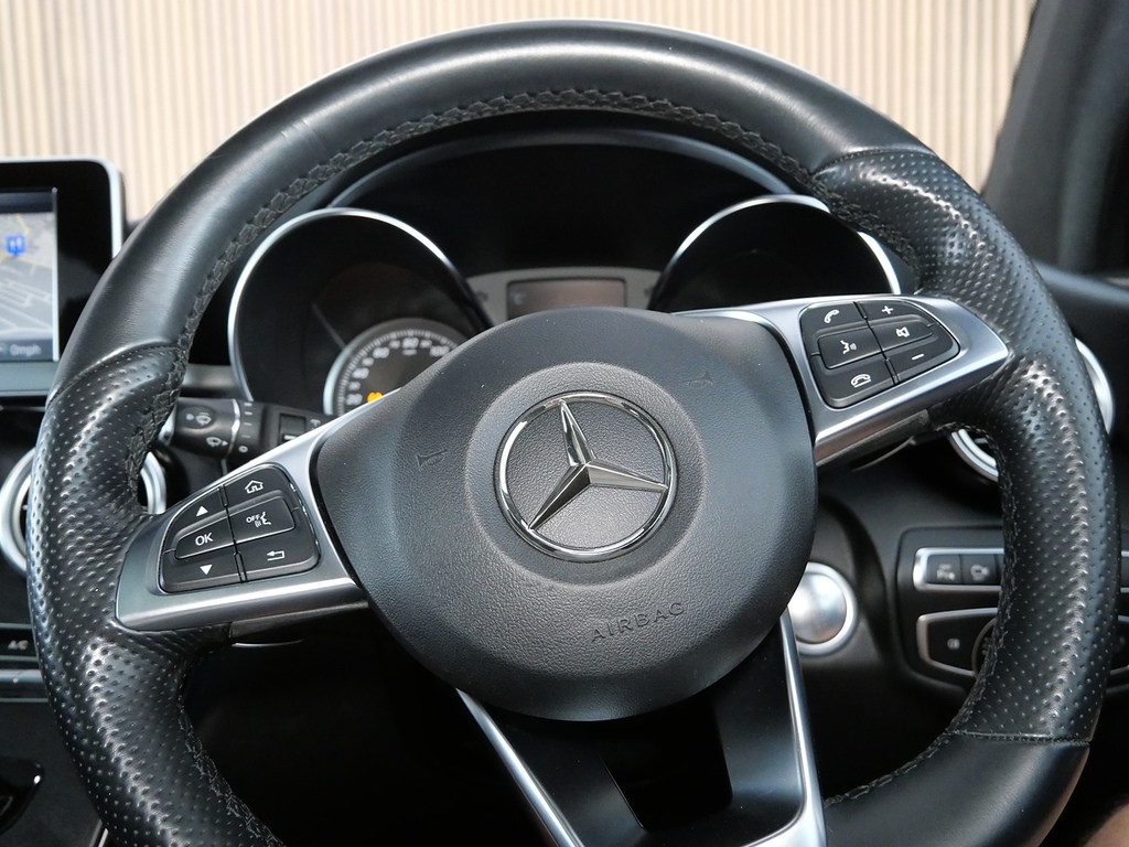Mercedes-Benz GLC Class 2.0 Glc 250 4Matic Amg Line Premium 208 Bhp Blue #30