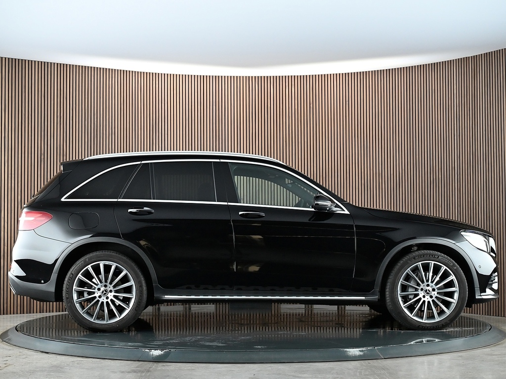 Mercedes-Benz GLC Class 2.0 Glc 250 4Matic Amg Line Premium 208 Bhp Blue #9