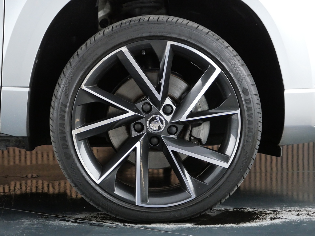 Skoda Karoq 1.5 Tsi Se Silver #41