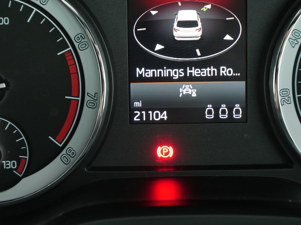 Skoda Karoq 1.5 Tsi Se Silver #43