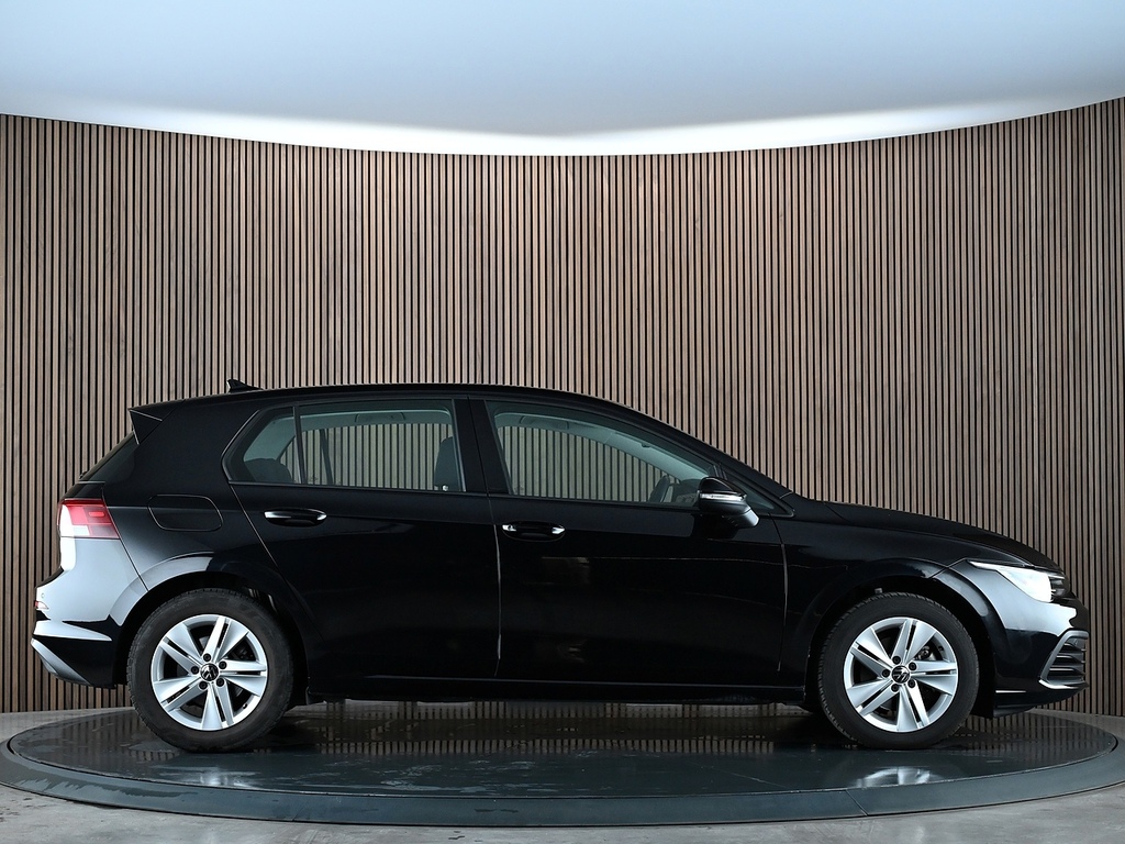 Volkswagen Golf 1.0 Etsi Mhev Life Hatchback Hybrid Dsg Black #6