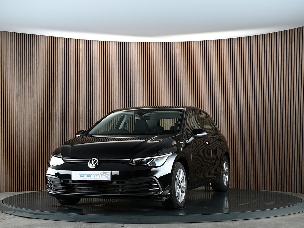 Volkswagen Golf 1.0 Etsi Mhev Life Hatchback Hybrid Dsg Black #5