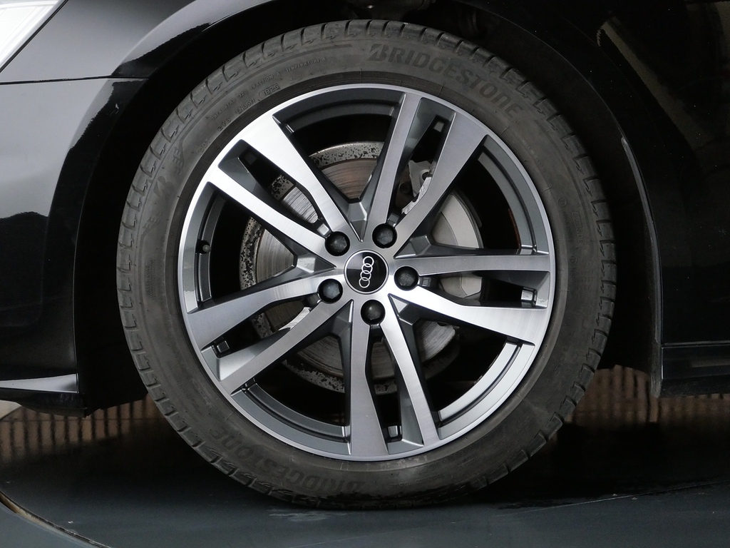 Audi A6 Saloon Tdi Black Edition Grey #40