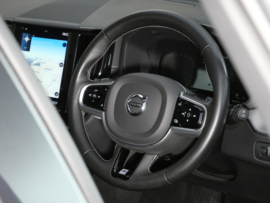 Volvo XC60 T5 Awd R-design Grey #21