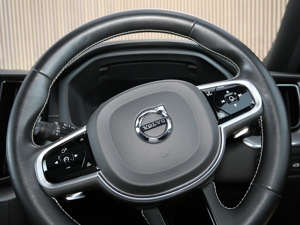 Volvo XC60 T5 Awd R-design Grey #33