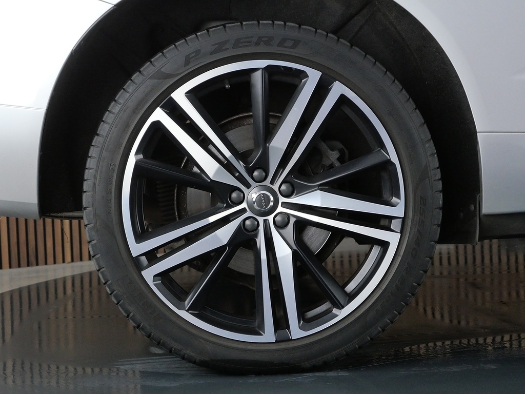 Volvo XC60 T5 Awd R-design Grey #43