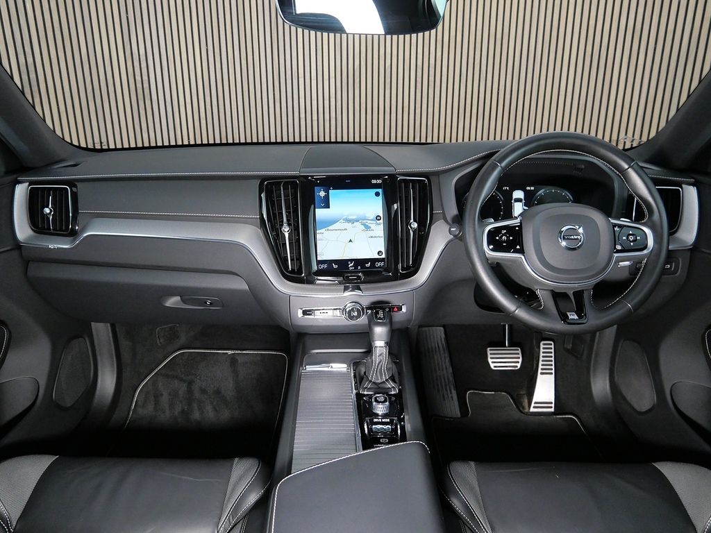 Volvo XC60 T5 Awd R-design Grey #29