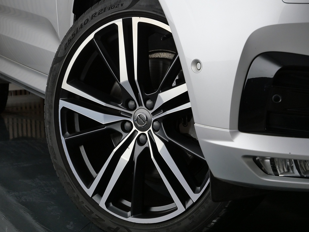 Volvo XC60 T5 Awd R-design Grey #20