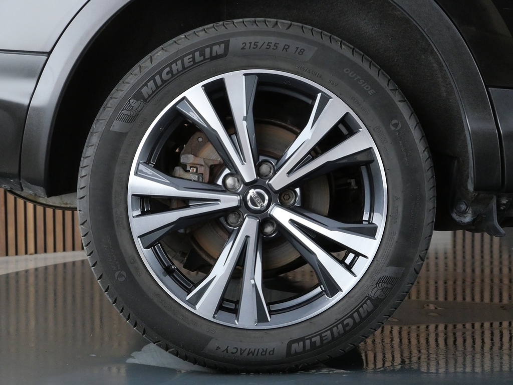 Nissan Qashqai Acenta Premium Di Black #37