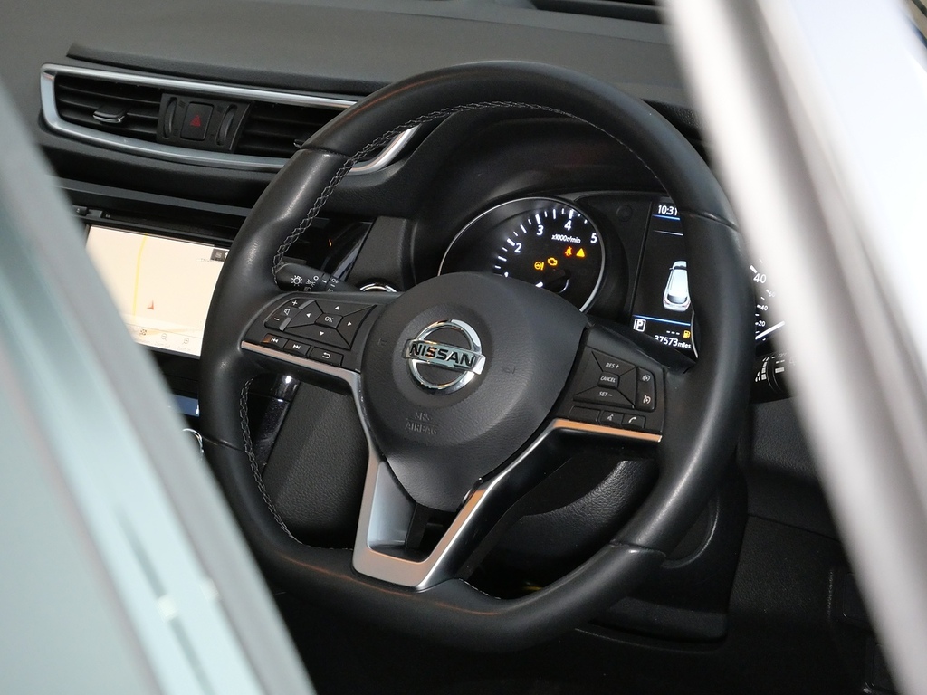 Nissan Qashqai Acenta Premium Di Black #20