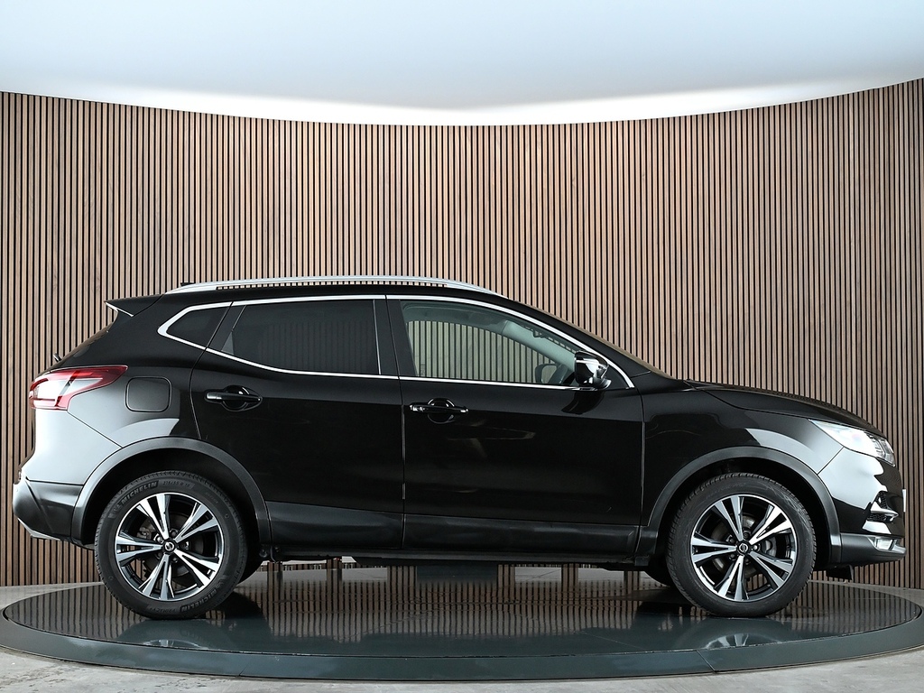 Nissan Qashqai Acenta Premium Di Black #9