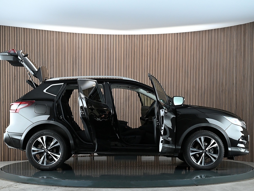 Nissan Qashqai Acenta Premium Di Black #17