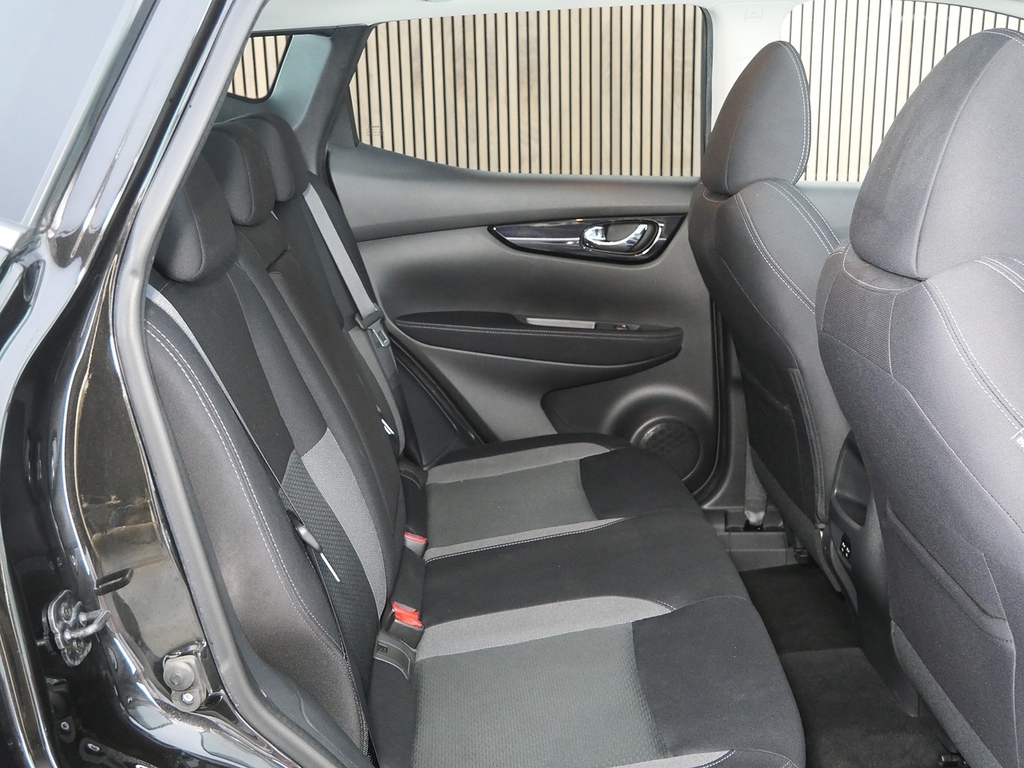 Nissan Qashqai Acenta Premium Di Black #27