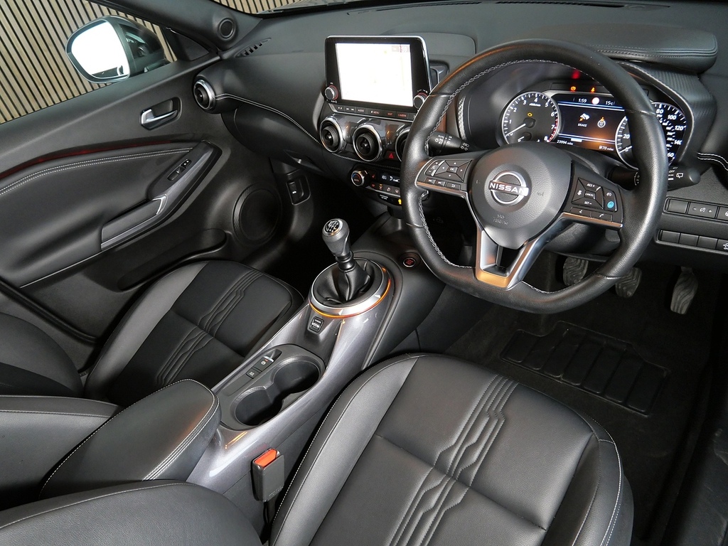 Nissan Juke Dig-t Tekna Suv 1.0 Grey #3