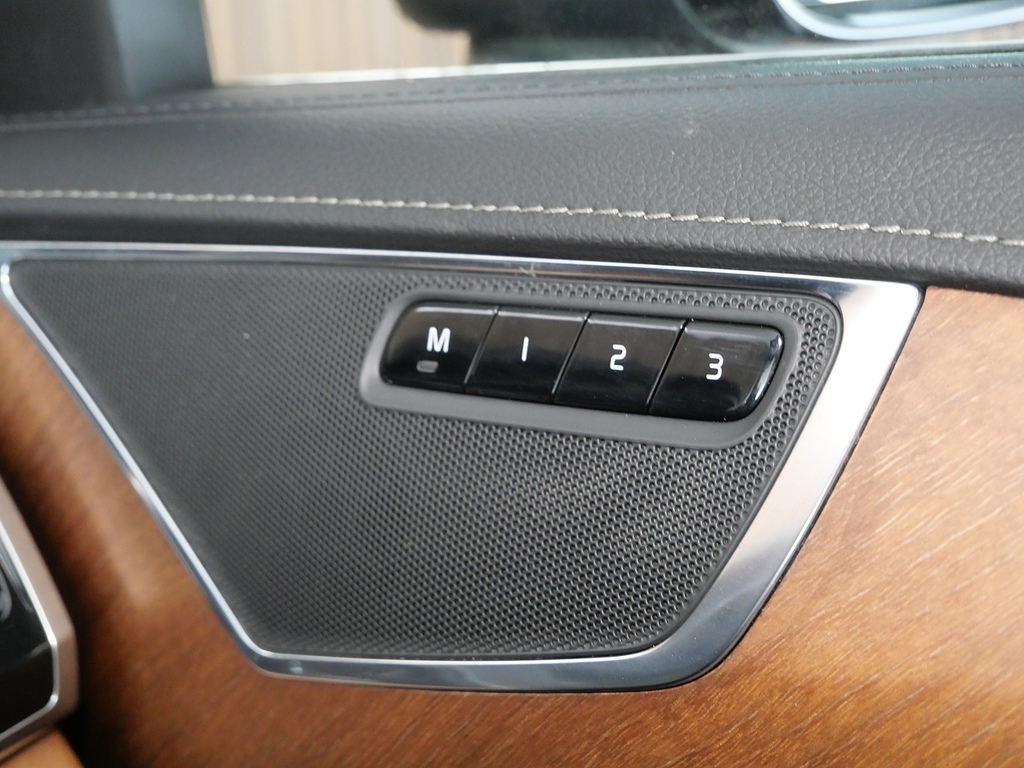 Volvo XC90   #38