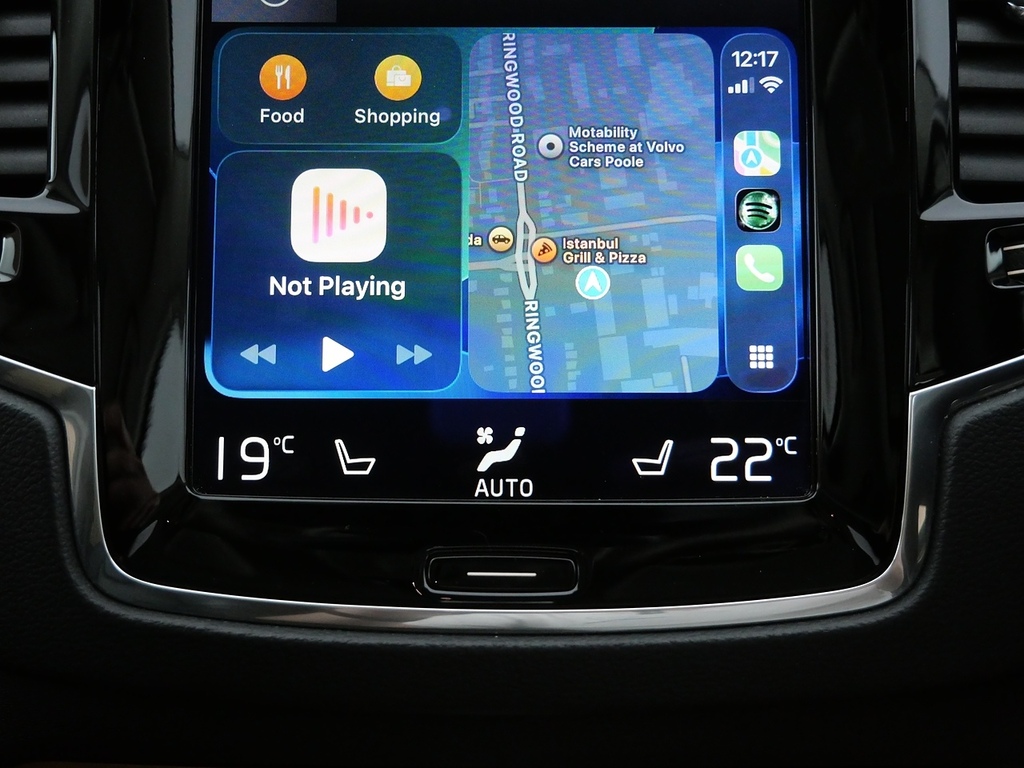 Volvo XC90   #24