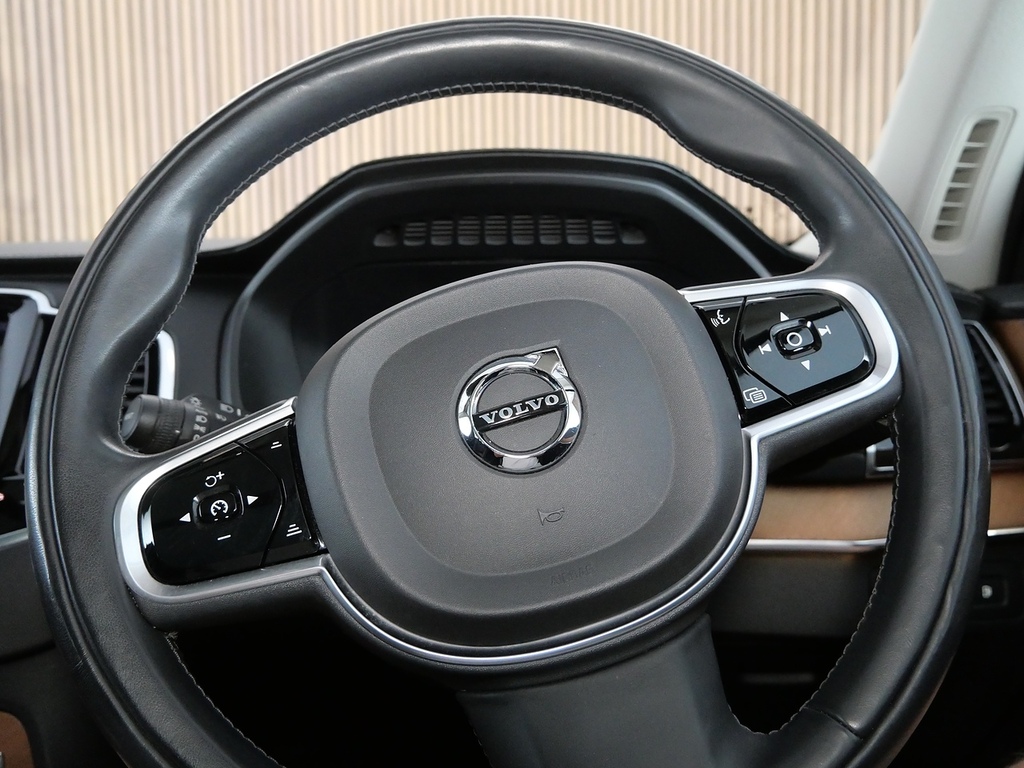 Volvo XC90   #34