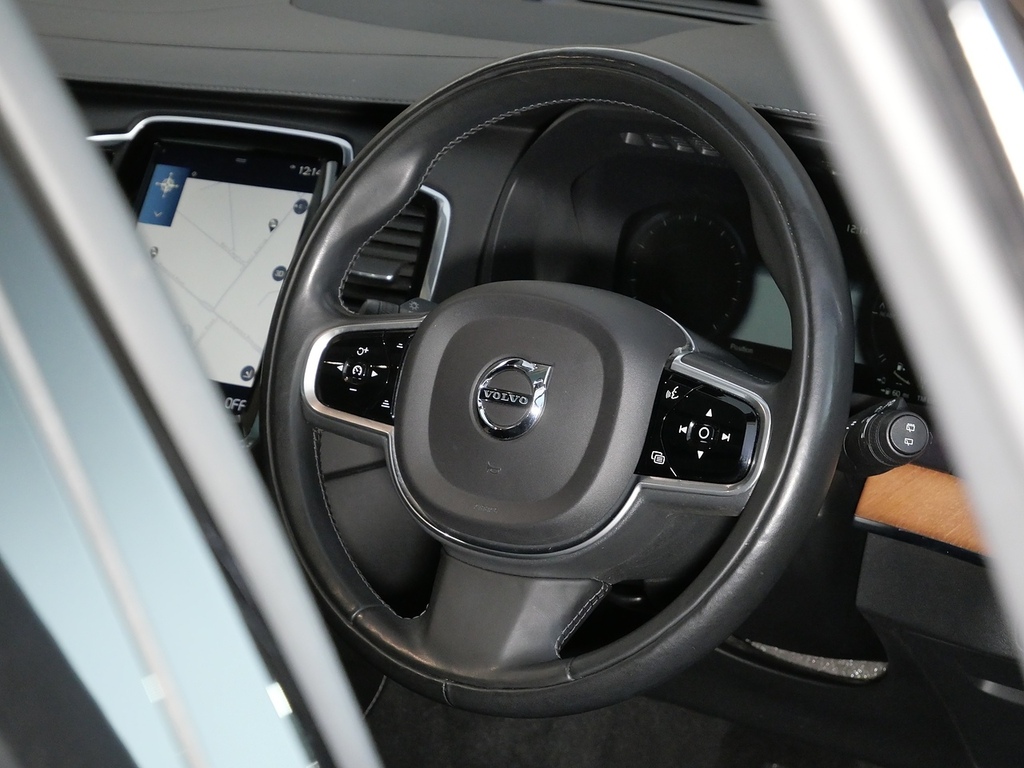 Volvo XC90   #21