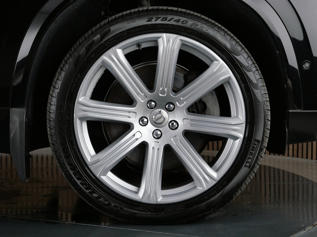 Volvo XC90   #44