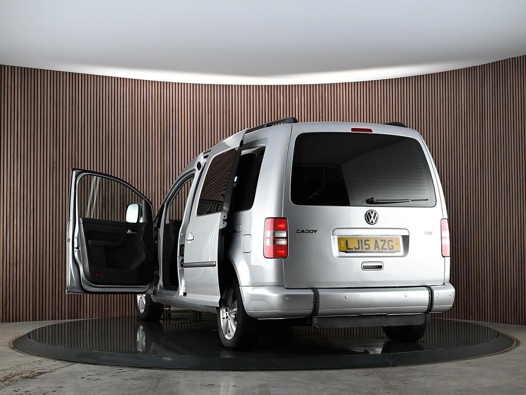 Volkswagen Caddy Maxi Life 1.6L Null Red #16