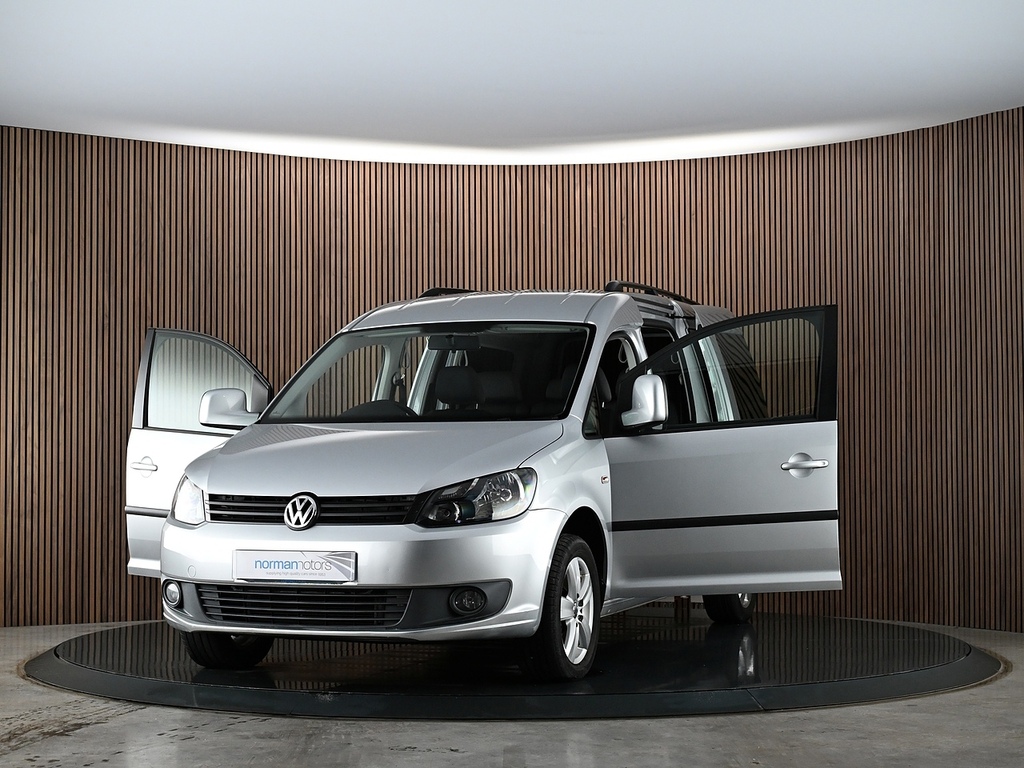 Volkswagen Caddy Maxi Life 1.6L Null Red #15