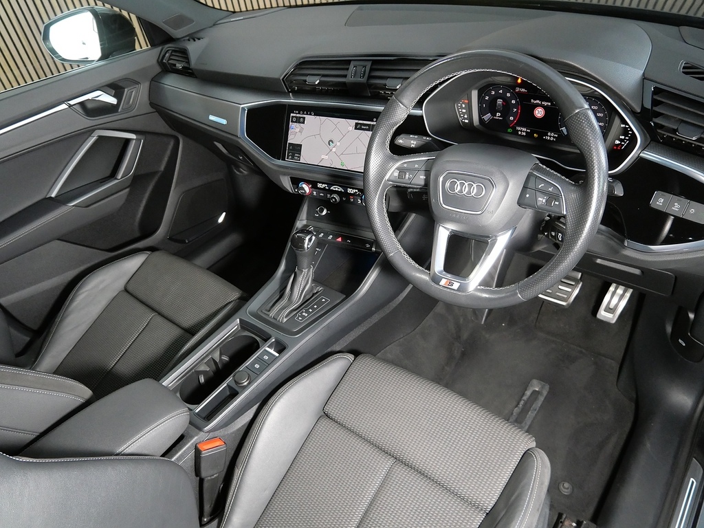 Audi Q3 1.5 Tfsi Cod 35 S Line Suv S Tronic Eur Grey #3