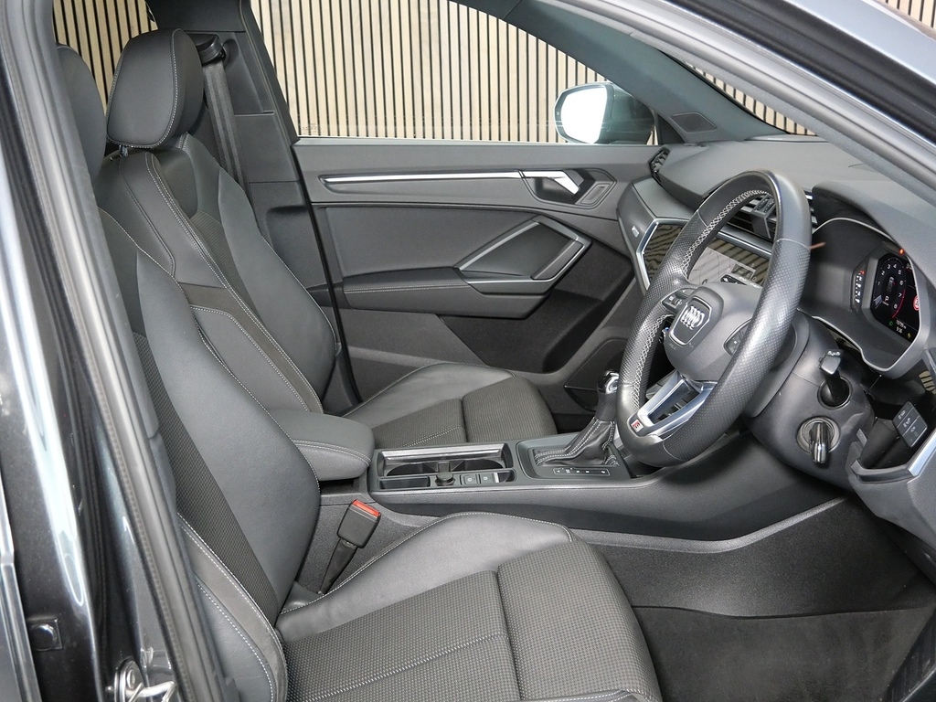 Audi Q3 S Line 45 Tfsi E 245 Ps S Tronic Black #28