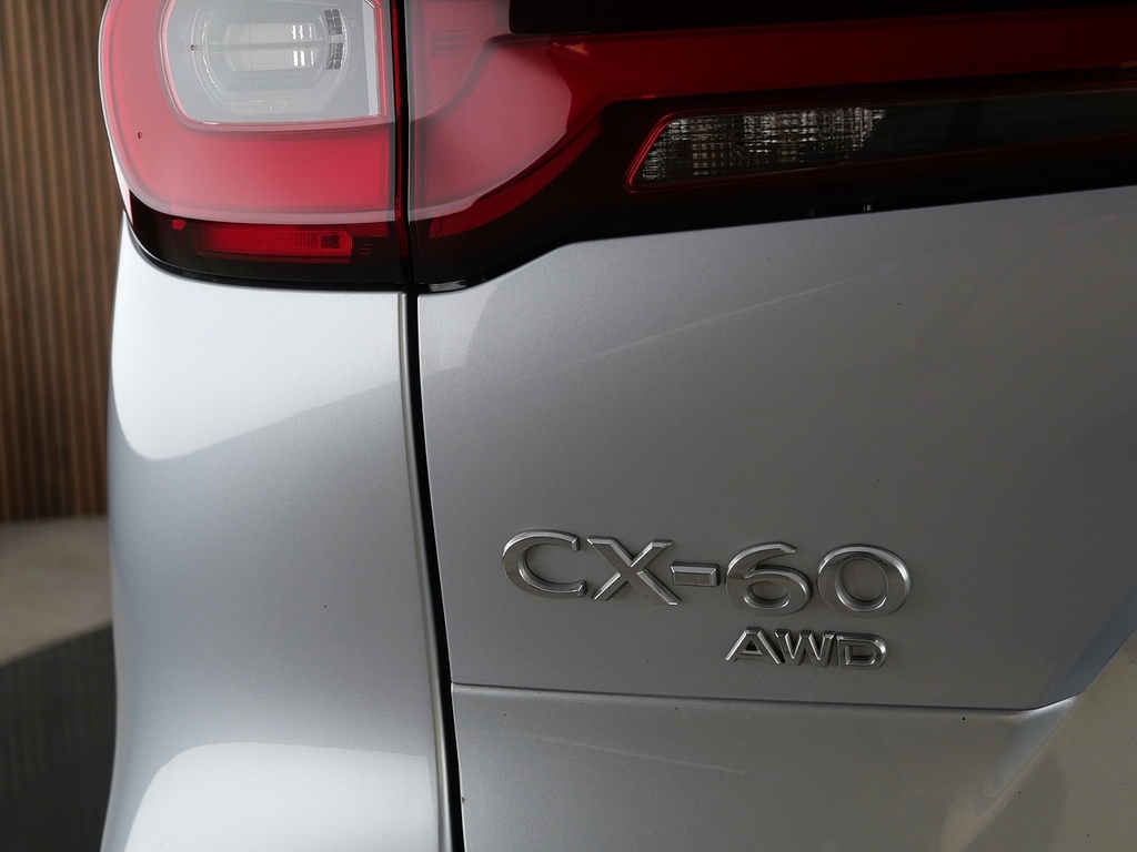 Mazda CX-60 2.5 Phev Homura Red #37
