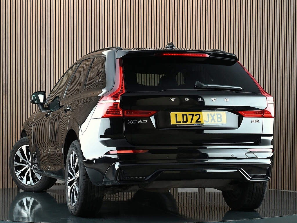 Volvo XC60 2.0 B5 Mhev Plus Suv Hybrid Awd Eu Black #2