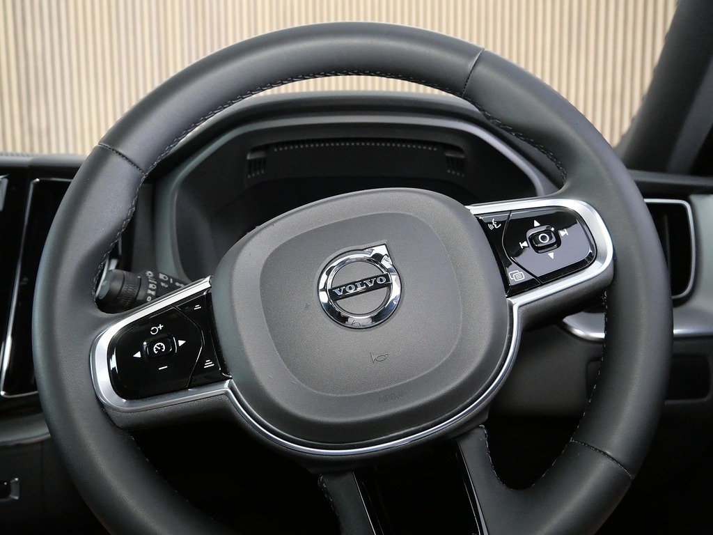 Volvo XC60 Xc60 B4 Mhev Awd Silver #29