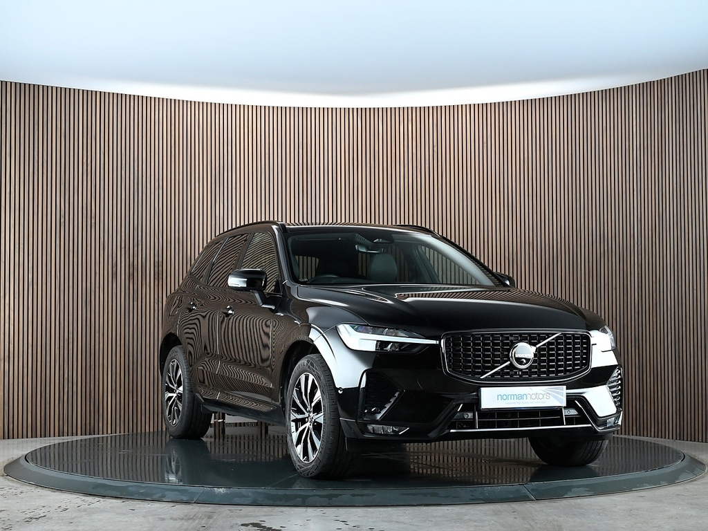 Volvo XC60 2.0 B5 Mhev Plus Suv Hybrid Awd Eu Black #4