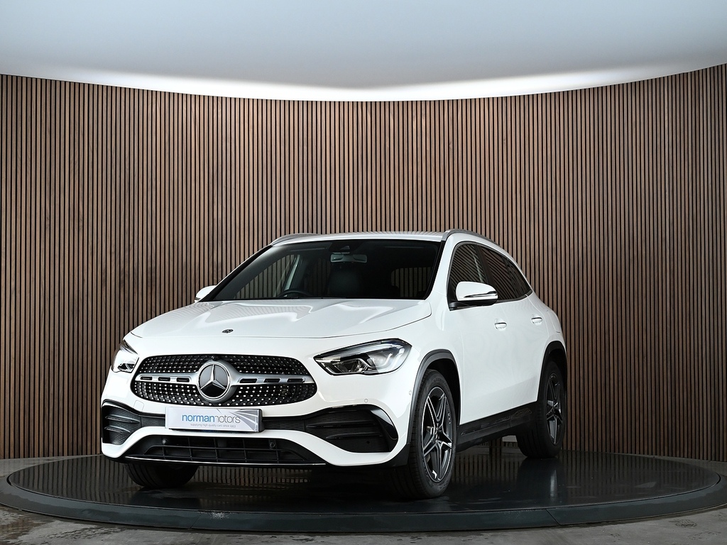 Mercedes-Benz GLA Class 1.3 Gla200 Amg Line Executive Suv 7G- WX20UKK White #6