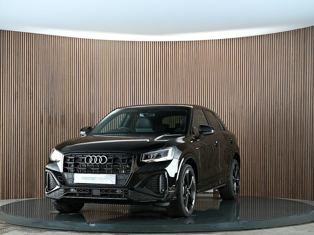 Audi Q2 1.5 Tfsi Cod 35 Black Edition Suv S Tro WG23PYF Black #5