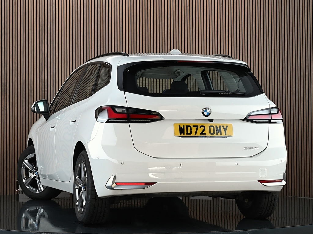 BMW 2 Series Active Tourer 1.5 220I Mht Sport Mpv Hybrid Dct Euro White #2