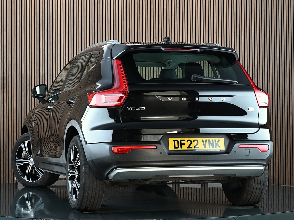 Volvo XC40 1.5H T5 Twin Engine Recharge 10.7Kwh Inscription S Black #2