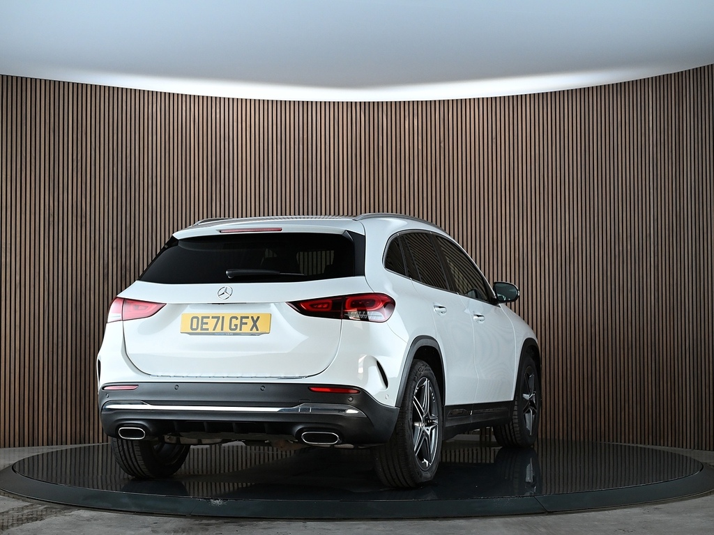 Mercedes-Benz GLA Class 180 Amg Line Premium 2022 White #9