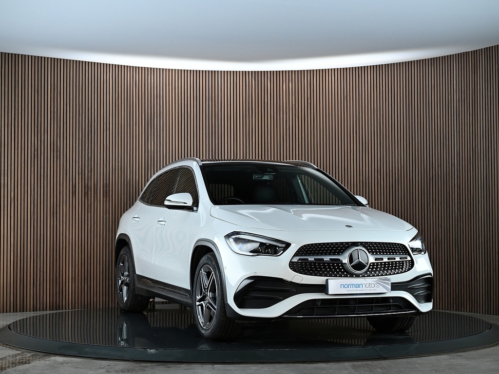 Mercedes-Benz GLA Class 2.0 Gla250 Amg Line Premium Plus Suv White #4
