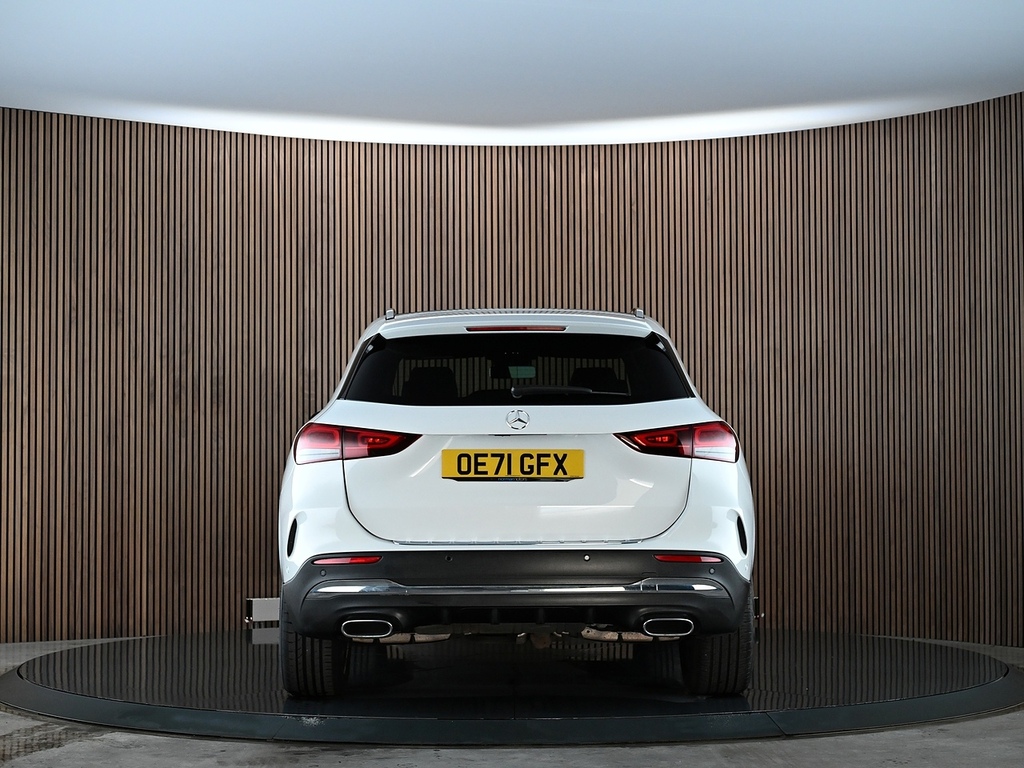 Mercedes-Benz GLA Class 180 Amg Line Premium 2022 White #8