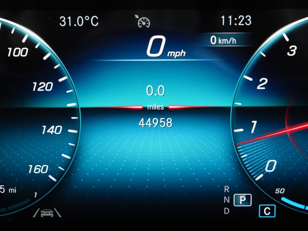 Mercedes-Benz GLA Class 180 Amg Line Premium 2022 White #44