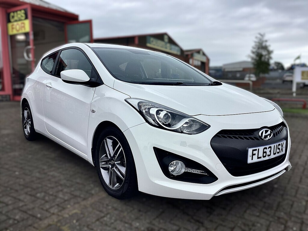Hyundai I30 Active White #2