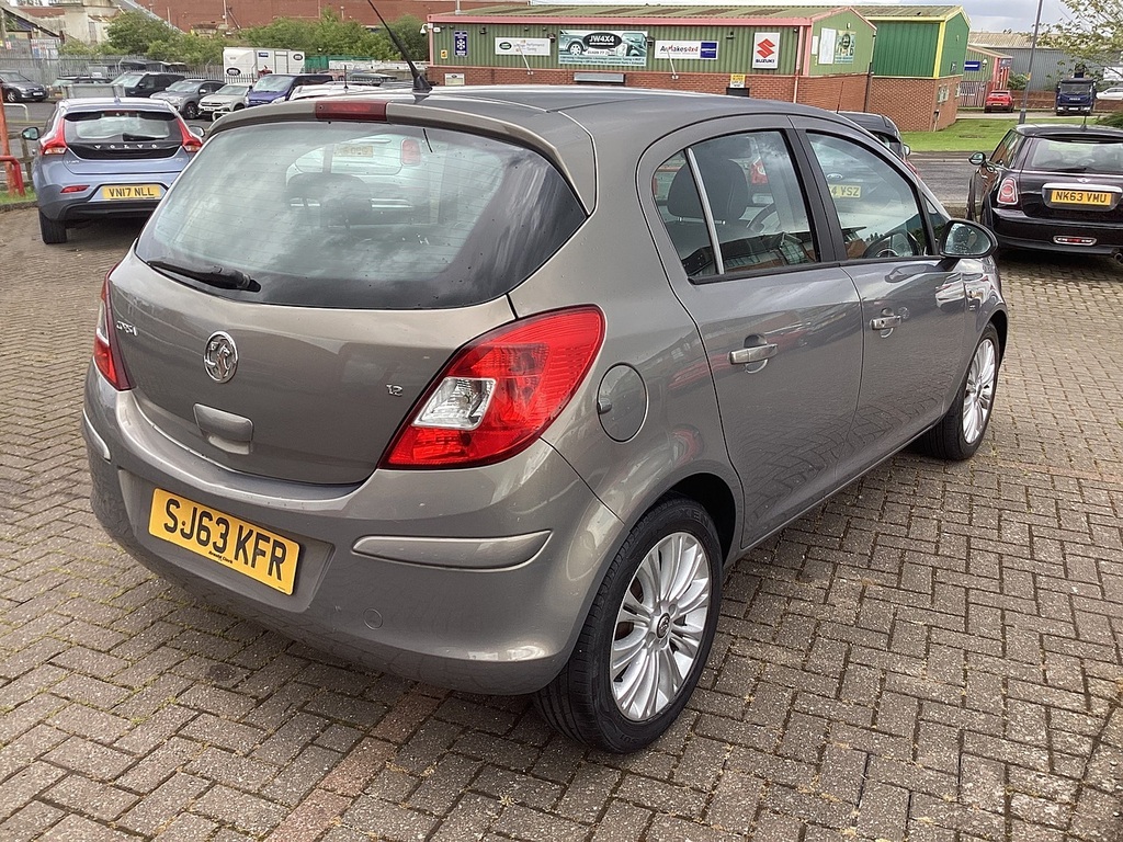 Vauxhall Corsa Se White #9