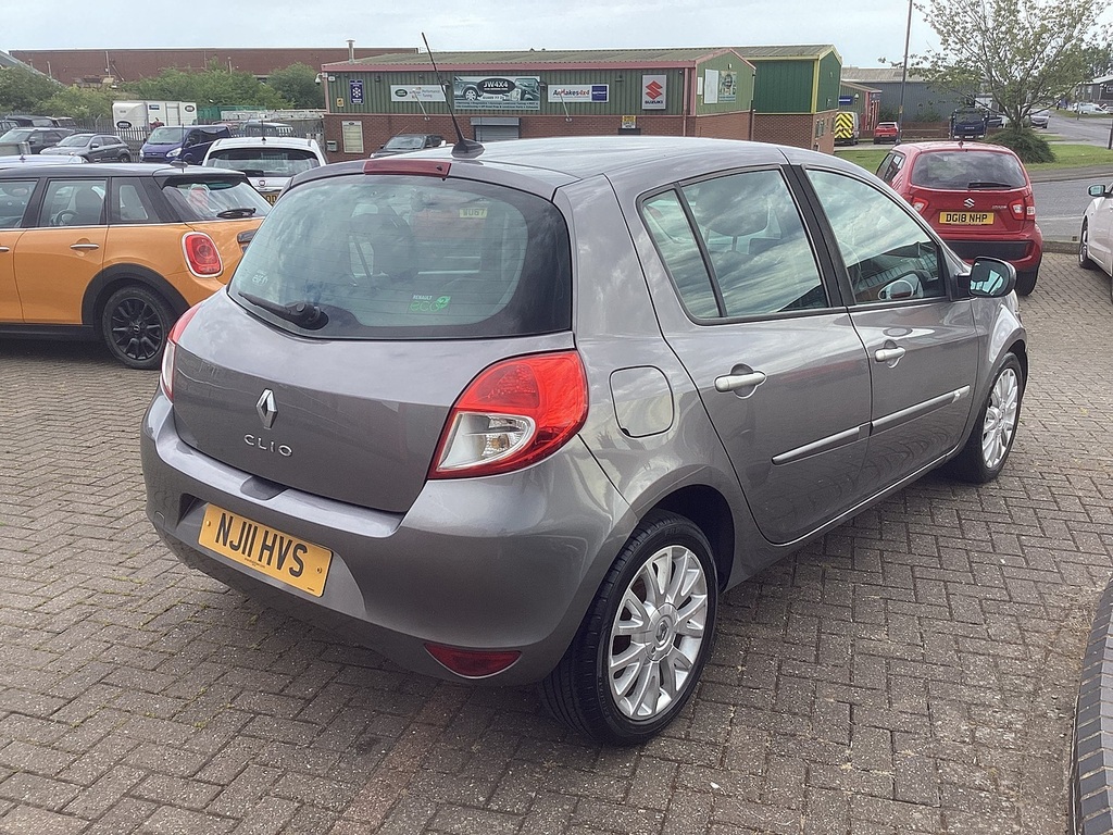 Renault Clio 1.2L Dynamique Tomtom Silver #8