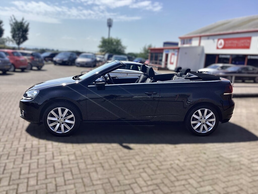 Volkswagen Golf Tsi S Black #5